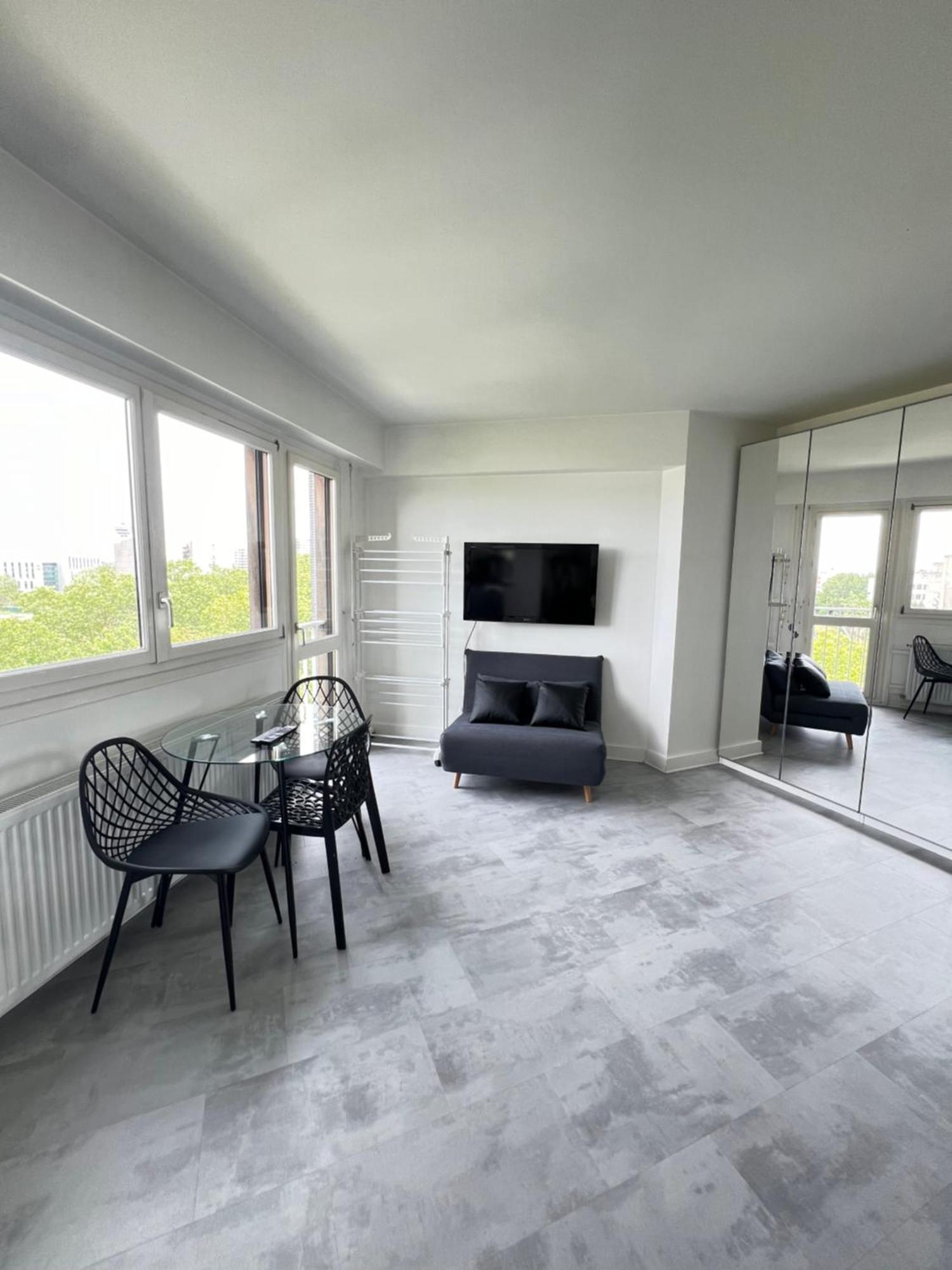 Apartment Home In Paris With View, 15Min Direct To Center Екстер'єр фото